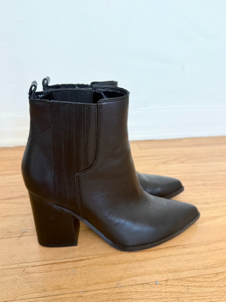 Marc Fisher Ltd Black Leather Pointed Toe Ankle Boots | Size 8.5 — image 3 of 4